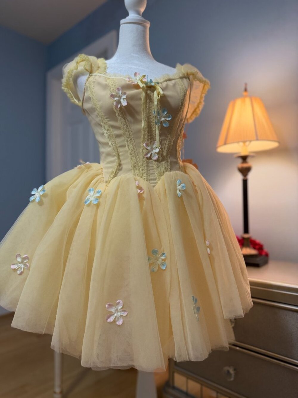 Lacemade Flower Archer Princess Dress, S, Brand New w/Tags - Picture 5 of 8